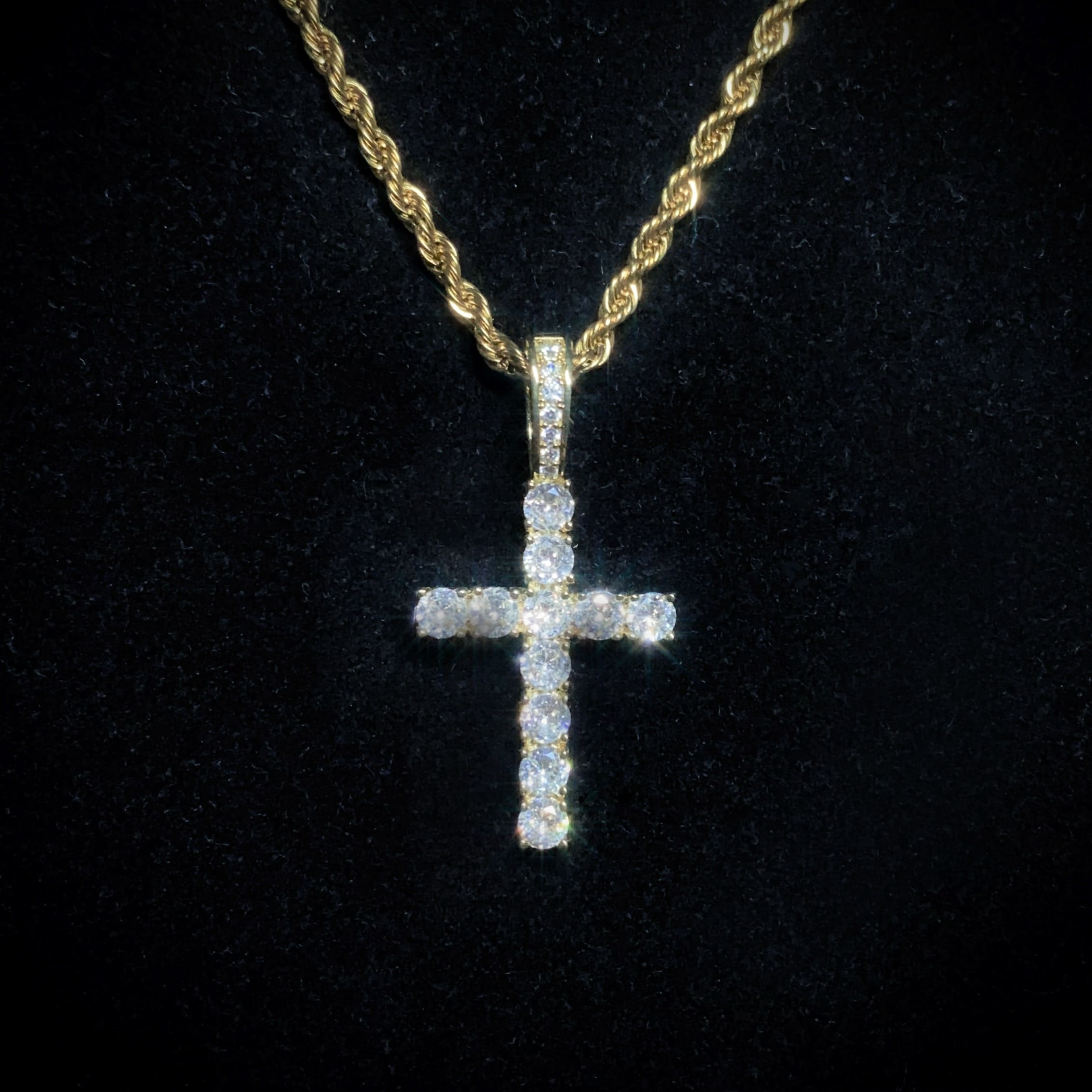 Diamond Cross Pendant | Icemob