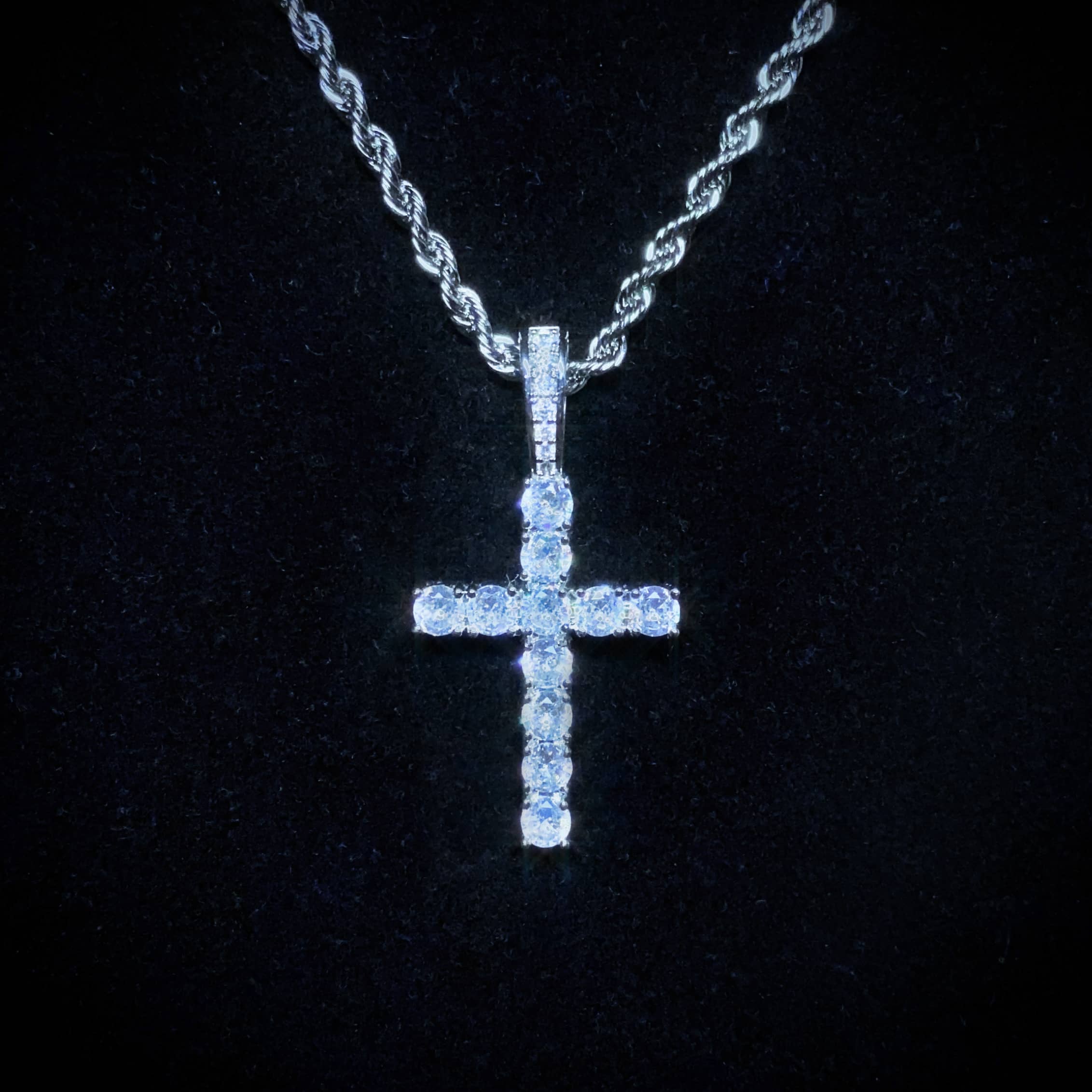 Diamond Cross Pendant | Icemob