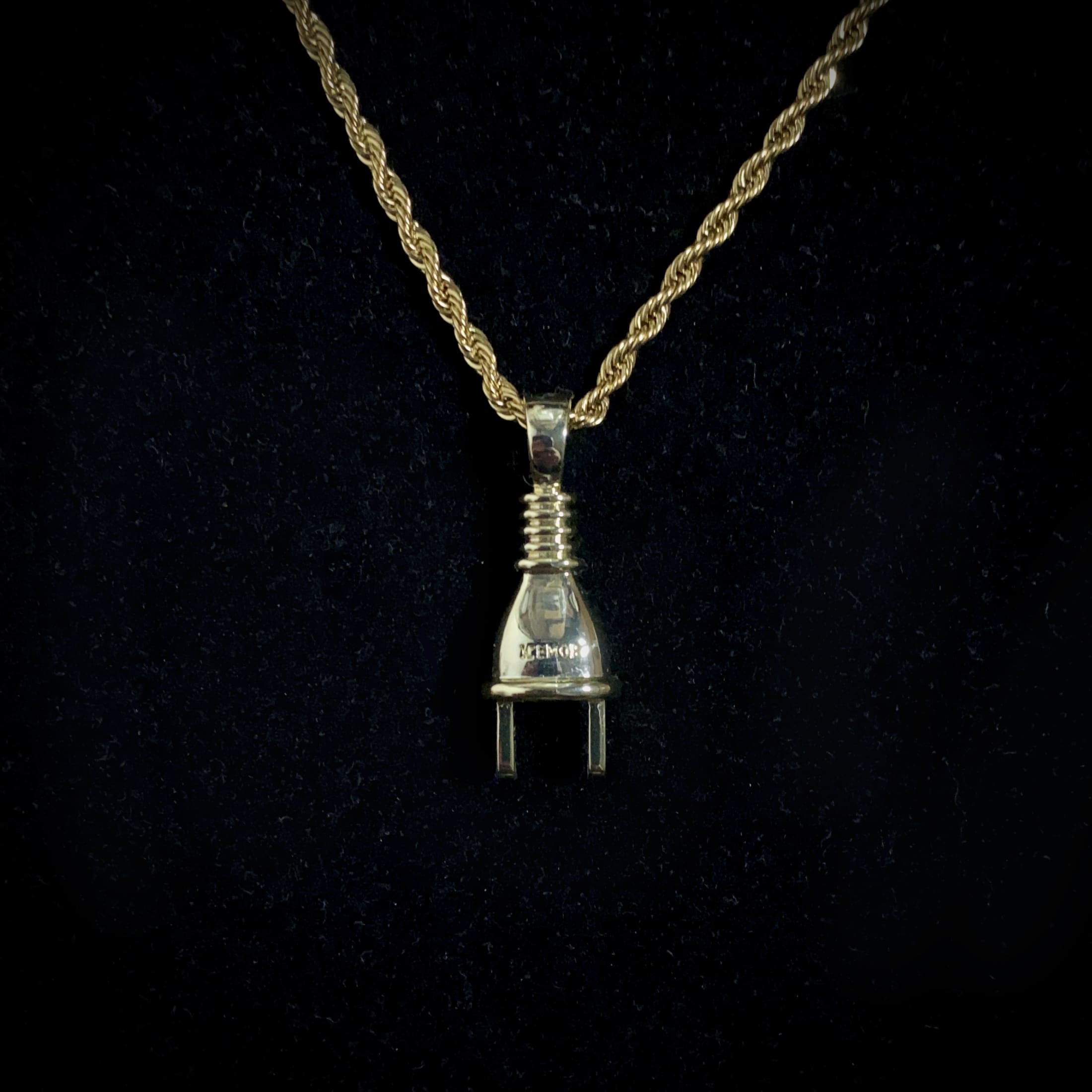 Plug Pendant | Ice Mob